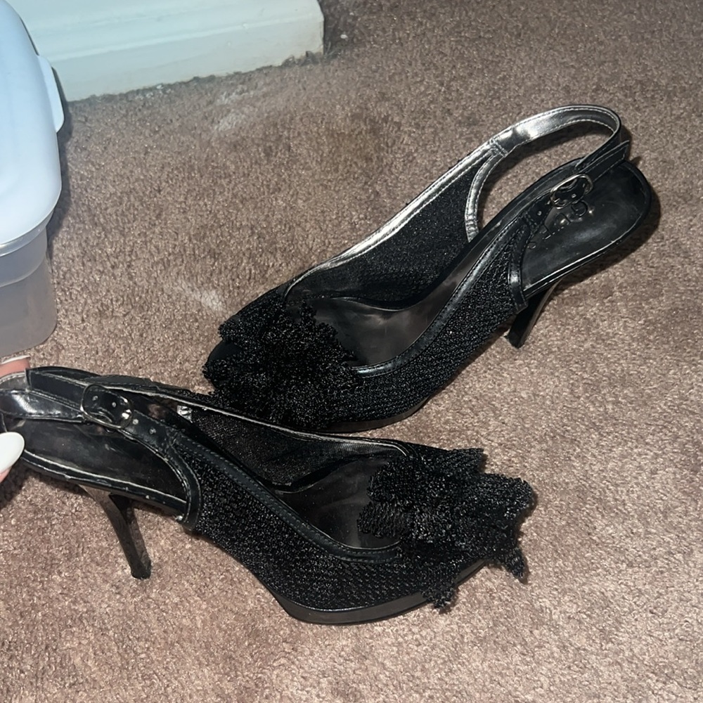Heels - Picture 3 of 4